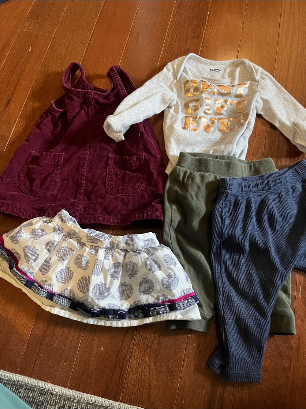 Baby girl 6-12 mo bundle old navy etc.